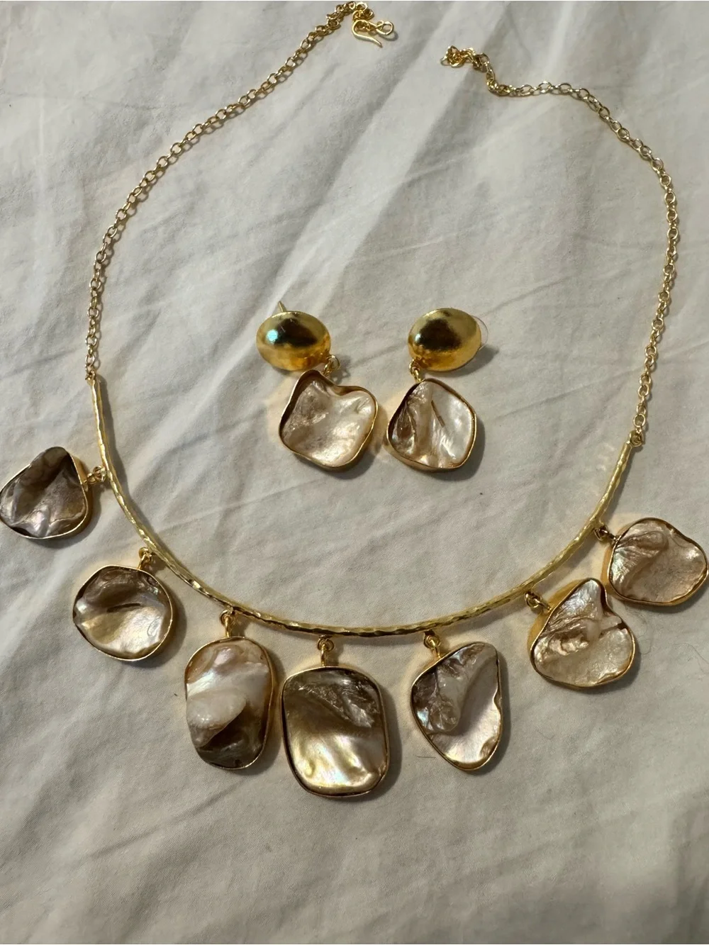 Desi Gold-Tone Iridescent Shell Pendant Necklace & Earrings Set